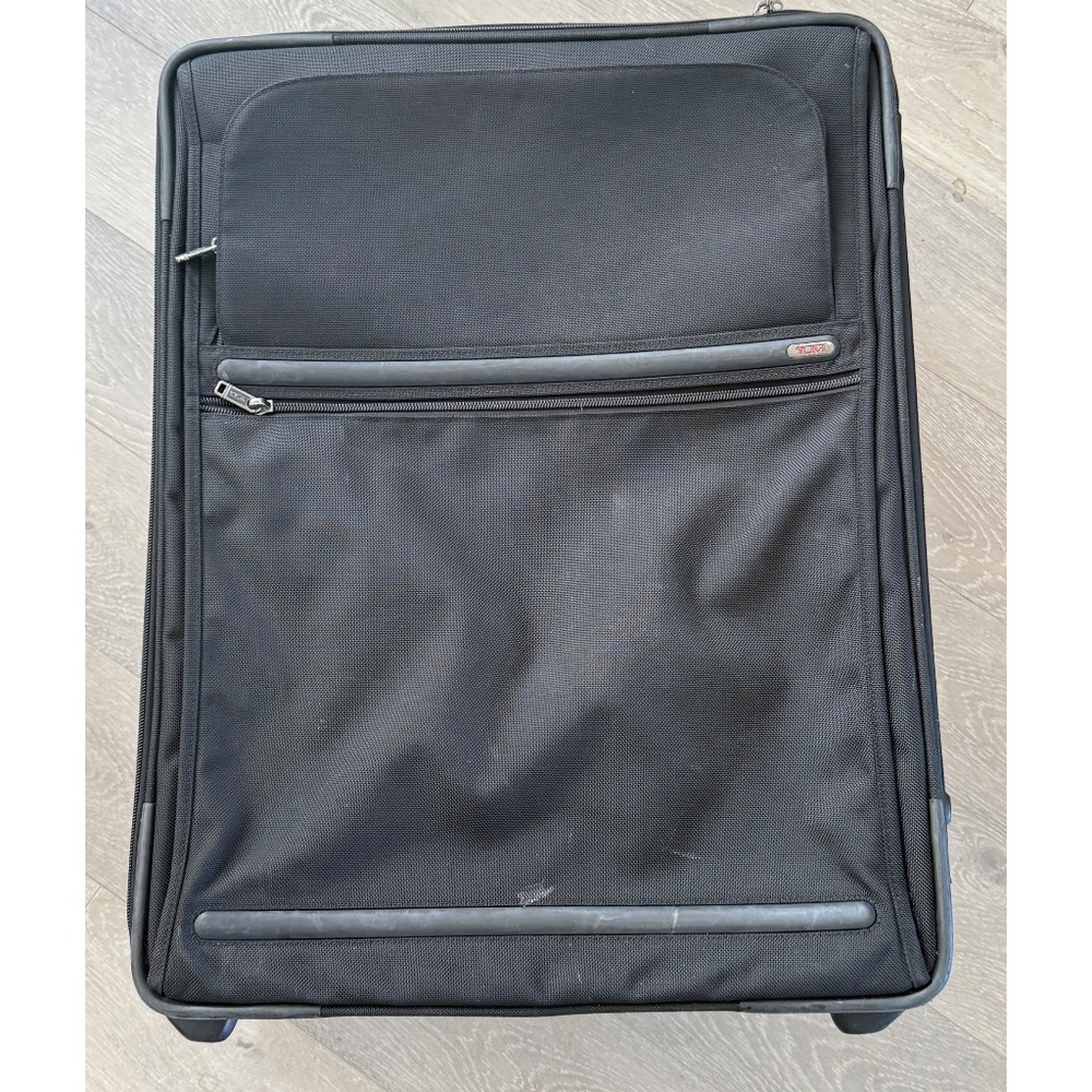 Tumi‎ Black ‘Alpha 2’ Continental 4-Wheeled Spinner Large Checkable Suitcase